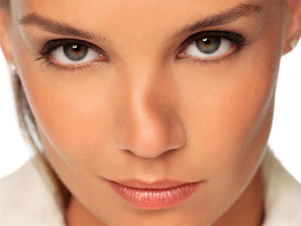 Eğri Burun Tedavisi - Burun Estetiği