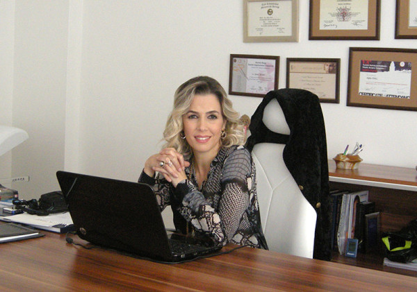 Op. Dr. Defne Erkara