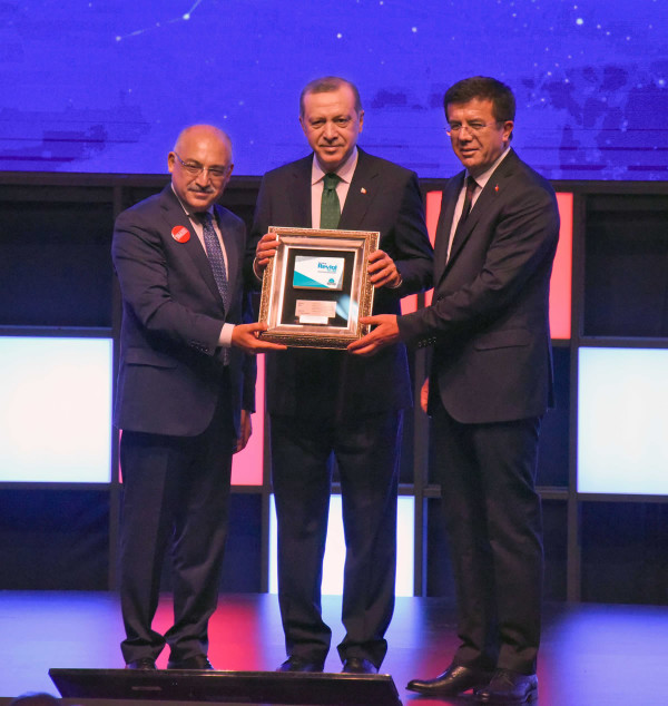 Tri-ED göz içi lensleri