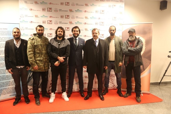 Diriliş Ertuğrul ve Eşkiya Dünyaya Hükümdar Olamaz Oyuncuları