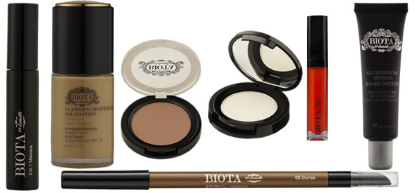 Doğal ve ışıltılı yaz makyajı