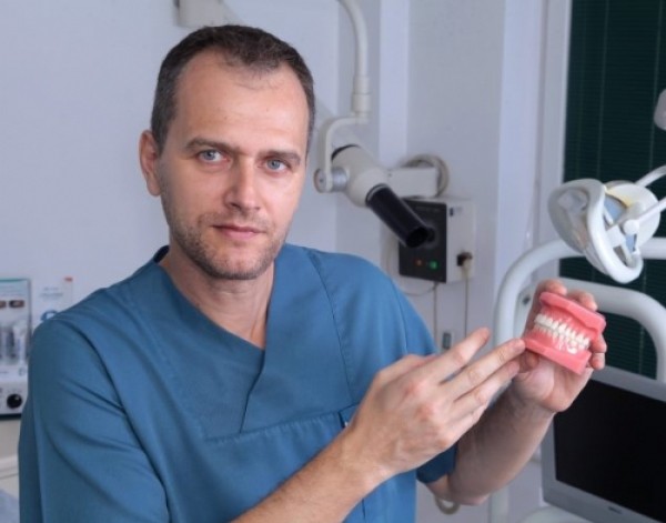 Dr. Cem Caniklioğlu