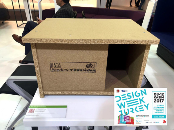 Adore Mobilya kedi evi ile Türkiye Tasarım Haftası sergisindeydi