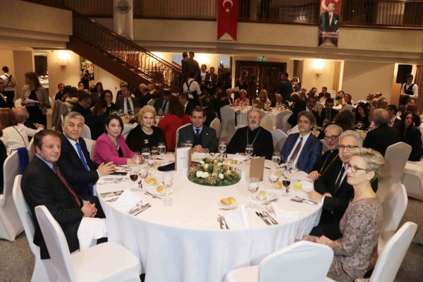 Diplomatlar ve Dini Önderlerden Barış Mesajı - 1