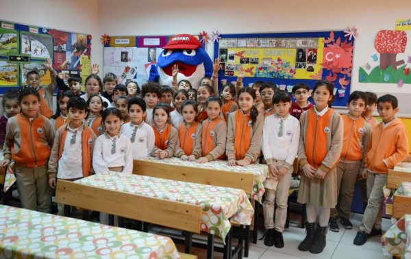 Sarıyer’de çocuklara balığı sevdiren proje