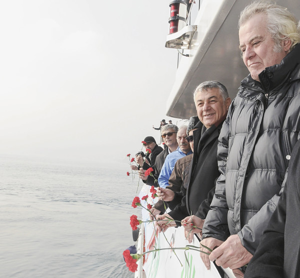 Tarık Akan - Şükrü Genç