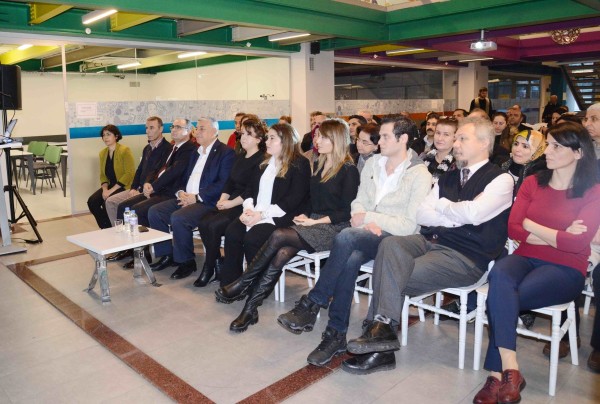 “Eğitimsiz Bir Toplumuz” - Görsel 1