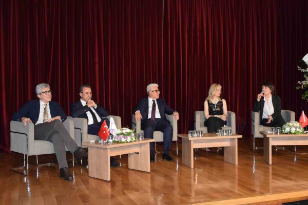 KADIN SÖYLER HAYAT COŞAR