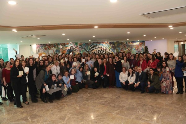   KADIN ÇALIŞANLARINA ÇOK ÖZEL HEDİYE