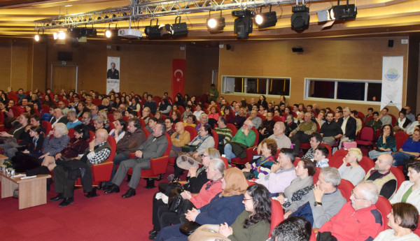 KOMEDİ YAPMANIN GÜLÜNÇ YANLARI ‘NAFİLE ADAM’DA   