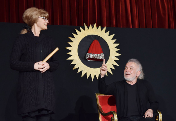 KOMEDİ YAPMANIN GÜLÜNÇ YANLARI ‘NAFİLE ADAM’DA  