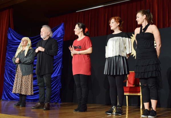 KOMEDİ YAPMANIN GÜLÜNÇ YANLARI ‘NAFİLE ADAM’DA  