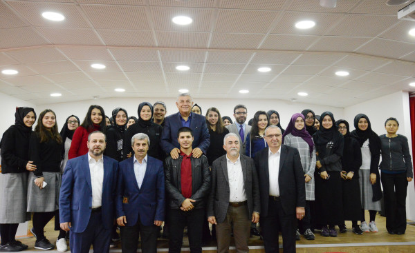 TOPLUMU BİLİMSELLİĞİN DIŞINA İTENLERİN KARŞISINDA DURULMALI-