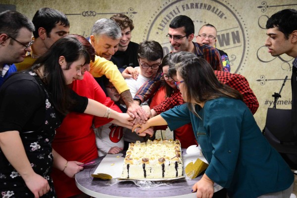 DOWN SENDROMLULARIN MUHTEŞEM EĞLENCESİ