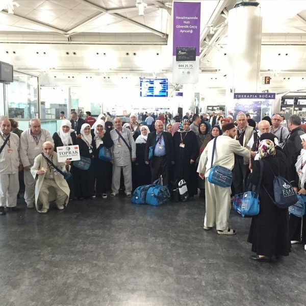 Toprak Turizm ilk Umre grubunu kutsal topraklara uğurladı