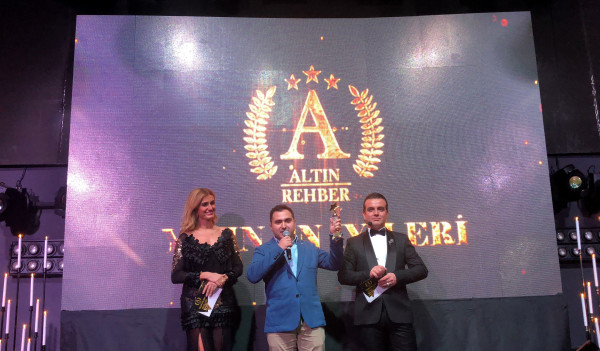 Moon Workshop Ödül Alırken