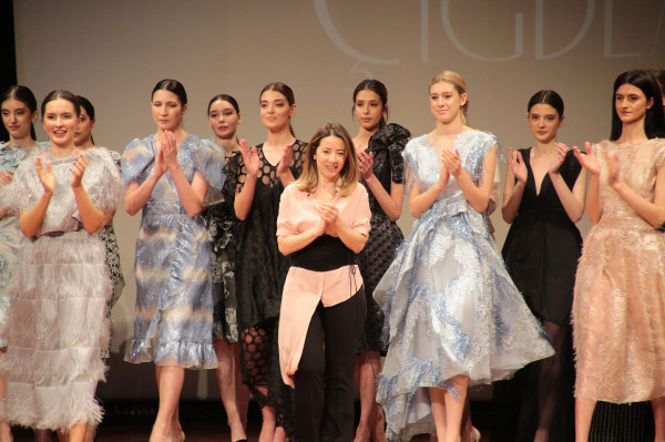 CIGDEM AKIN DEFILESI