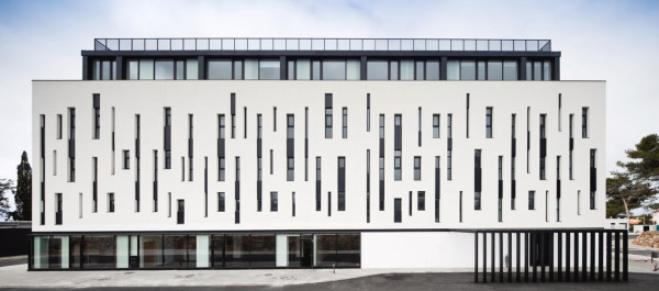 Büyükdere Caddesi Gündüz Bakımevi