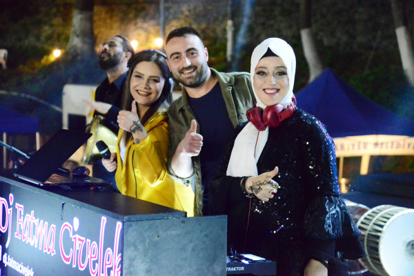Fatma Civelek ve ekibi