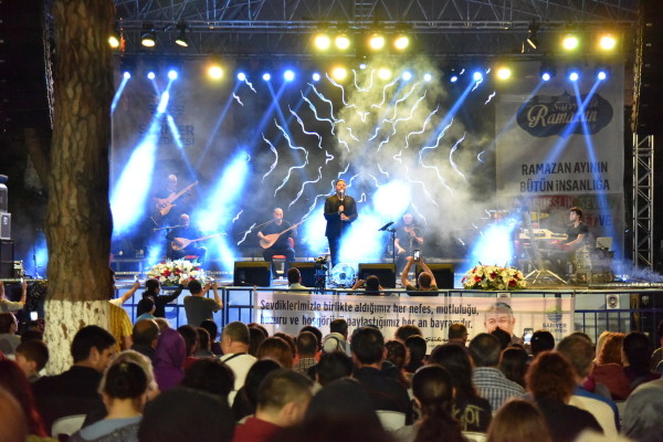 SAHNE