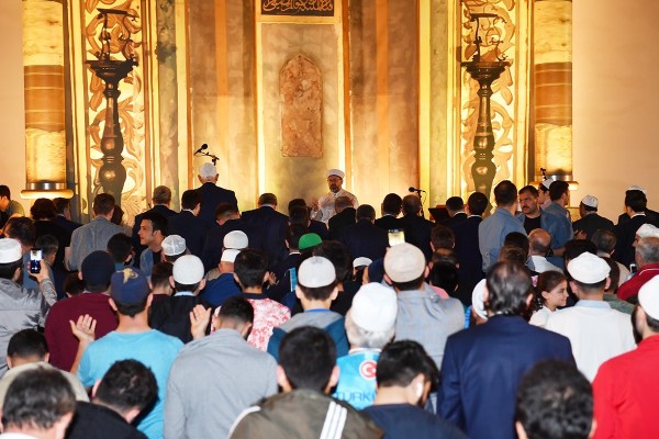 Yenikapı Teravih Namazı