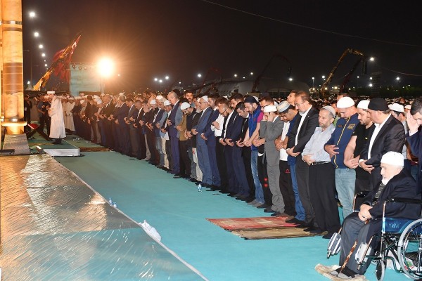 Yenikapı Teravih Namazı