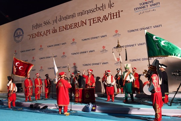 Yenikapı Teravih Namazı