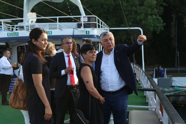 Şükrü Genç