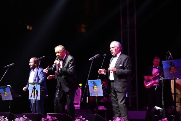 Tarabya İngiliz Okulları Mezuniyet Töreni