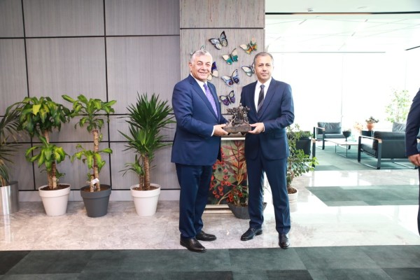vali ziyaret
