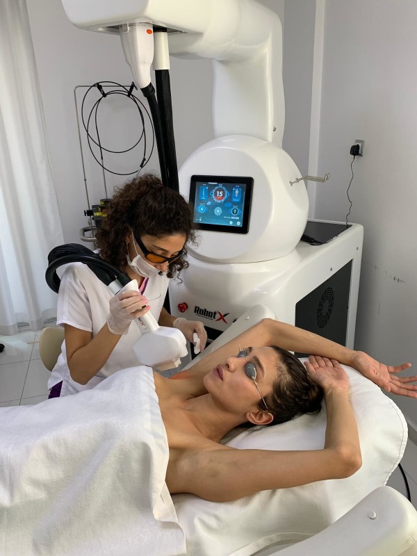 Türk mühendisler yüzde yüz yerli lazer epilasyon cihazı üretti