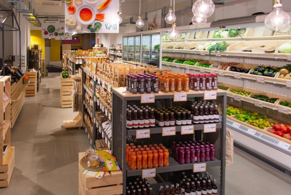 ÜRETİCİDEN DİREKT TÜKETİCİYE ÜRÜN SUNAN ‘SERTİFİKALI ORGANİK’ MERKEZİ YOM ORGANİK AÇILDI