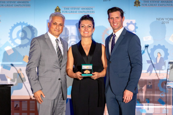 HUGO BOSS Tekstil Sanayi’ne yurtdışından iki ödül