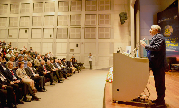 Şükrü Genç