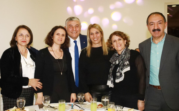 Şükrü Genç ve öğretmenler
