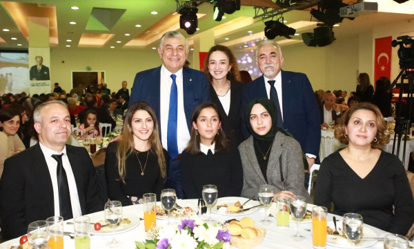 Şükrü Genç ve öğretmenler