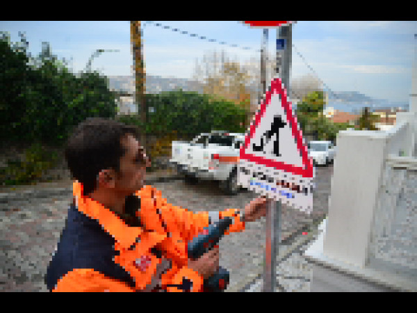 dikkat kedi köpek çıkabilir tabela