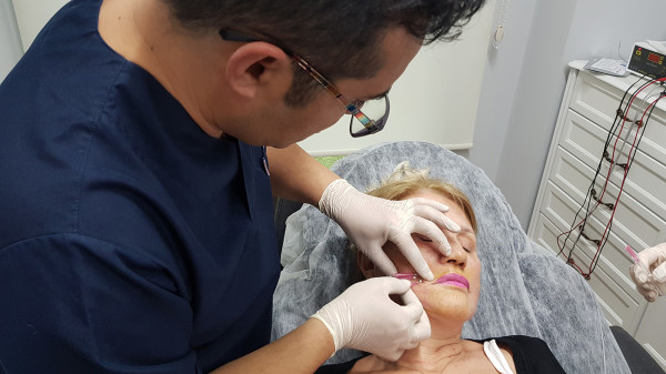 Dr. Nejat Can - Ebru Mirza (2)