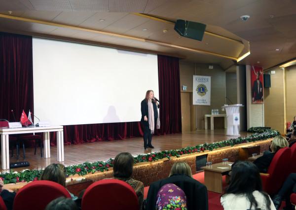 Ayşe Tükrükçü