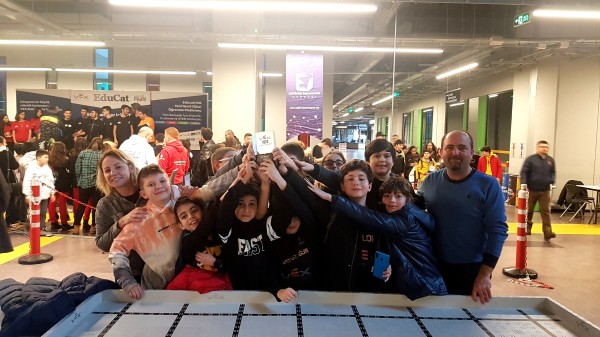 GELECEĞİN ROBOTİK TEKNOLOJİSİ'Nİ İNŞA EDİYORLAR