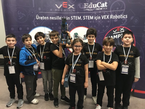 GELECEĞİN ROBOTİK TEKNOLOJİSİ'Nİ İNŞA EDİYORLAR