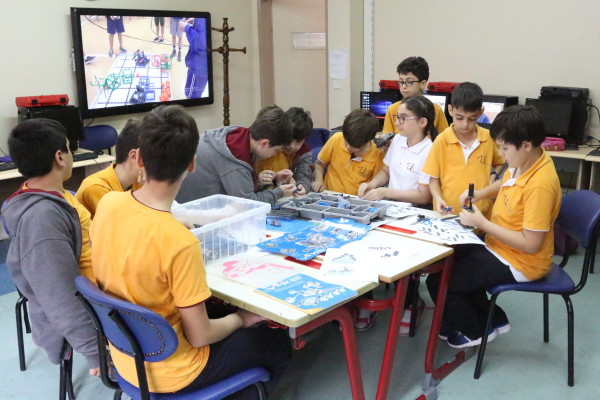 GELECEĞİN ROBOTİK TEKNOLOJİSİ'Nİ İNŞA EDİYORLAR