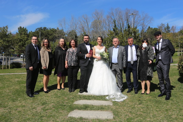 bahçede nikah