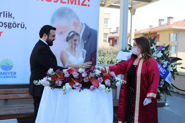 bahçede nikah