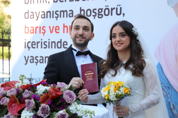 bahçede nikah