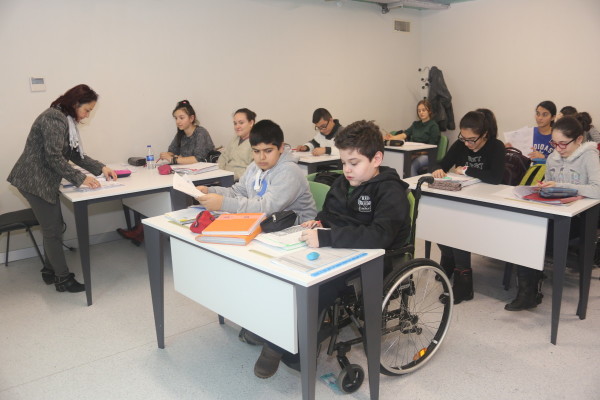 Akademi ders