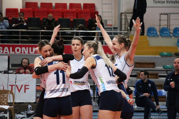 kadın voleybol