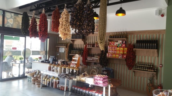 Gurme Mandıra Şarküteri ve Kahvaltı Salonu açıldı