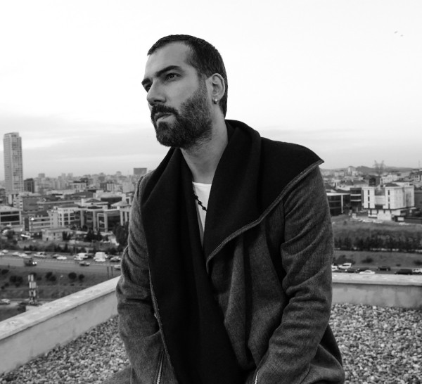 Sanatçı Fotoğrafı