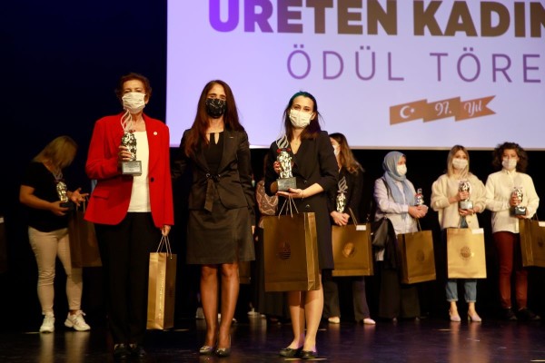 Cumhuriyetin üreten kadınları ödül töreni